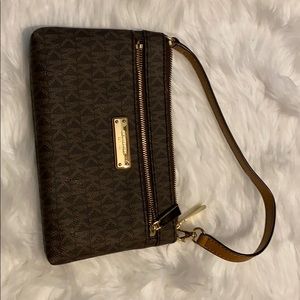 NWOT Michael Kors brown signature leather wristlet